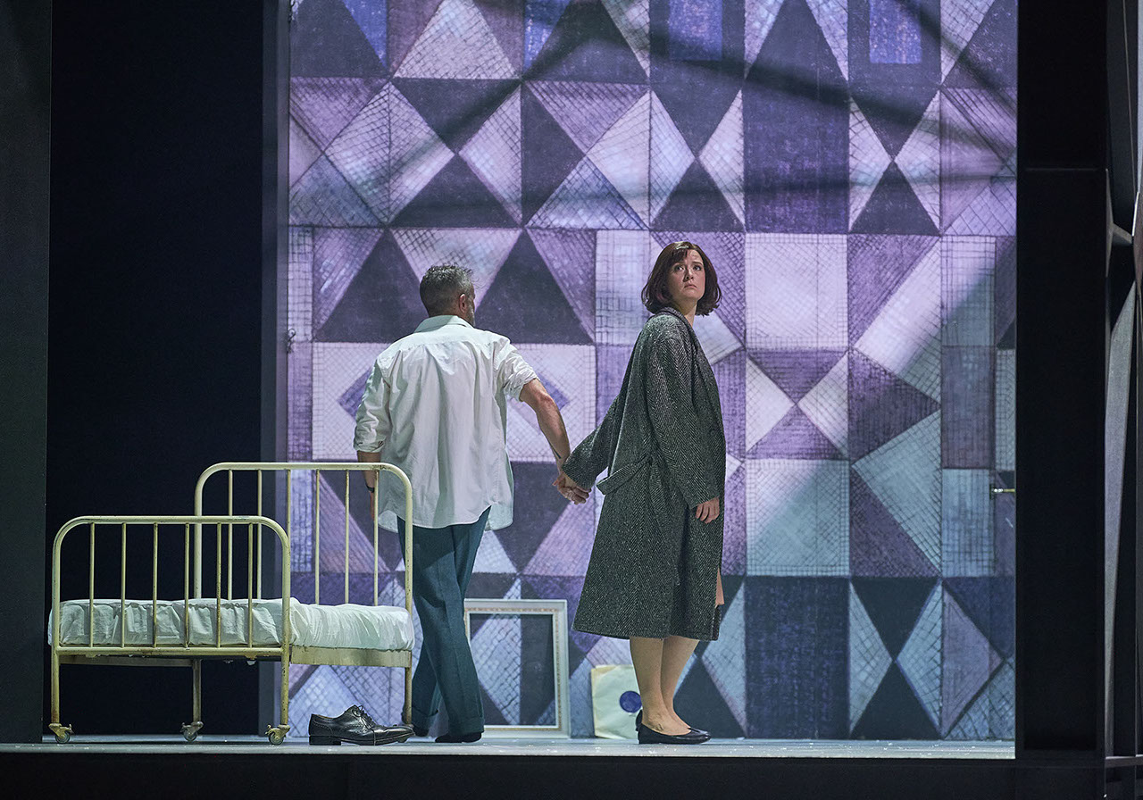 Am Ende Licht, Simon Stephens, Stuttgart, Regie Elmar Goerden, Bühne Merlo/Stengl, Katharina Hauter, Sebastian Röhrle, Foto Katrin Ribbe