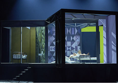 Am Ende Licht, Simon Stephens, Stuttgart, Regie Elmar Goerden, Bühne Merlo/Stengl, J. Mühlenweg, M. Massafra, S. Krappatsch, Foto Katrin Ribbe