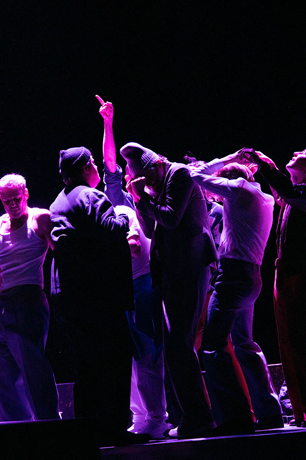 Am Ende Licht, S. Stephens, Regie E. Goerden, Merlo/Stengl, Rodewald, Dörr, Meguid, Röhrle, Hauter, Mühlenweg, Massafra, Krappatsch, Foto Ribbe