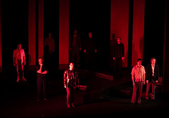 Am Ende Licht, S. Stephens, Regie E. Goerden, Merlo/Stengl, Rodewald, Dörr, Meguid, Röhrle, Hauter, Mühlenweg, Massafra, Krappatsch, Foto Ribbe