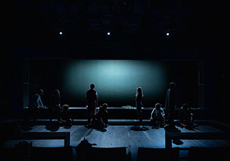 Am Ende Licht, S. Stephens, Regie E. Goerden, Merlo/Stengl, Rodewald, Dörr, Meguid, Röhrle, Hauter, Mühlenweg, Massafra, Krappatsch, Foto Ribbe