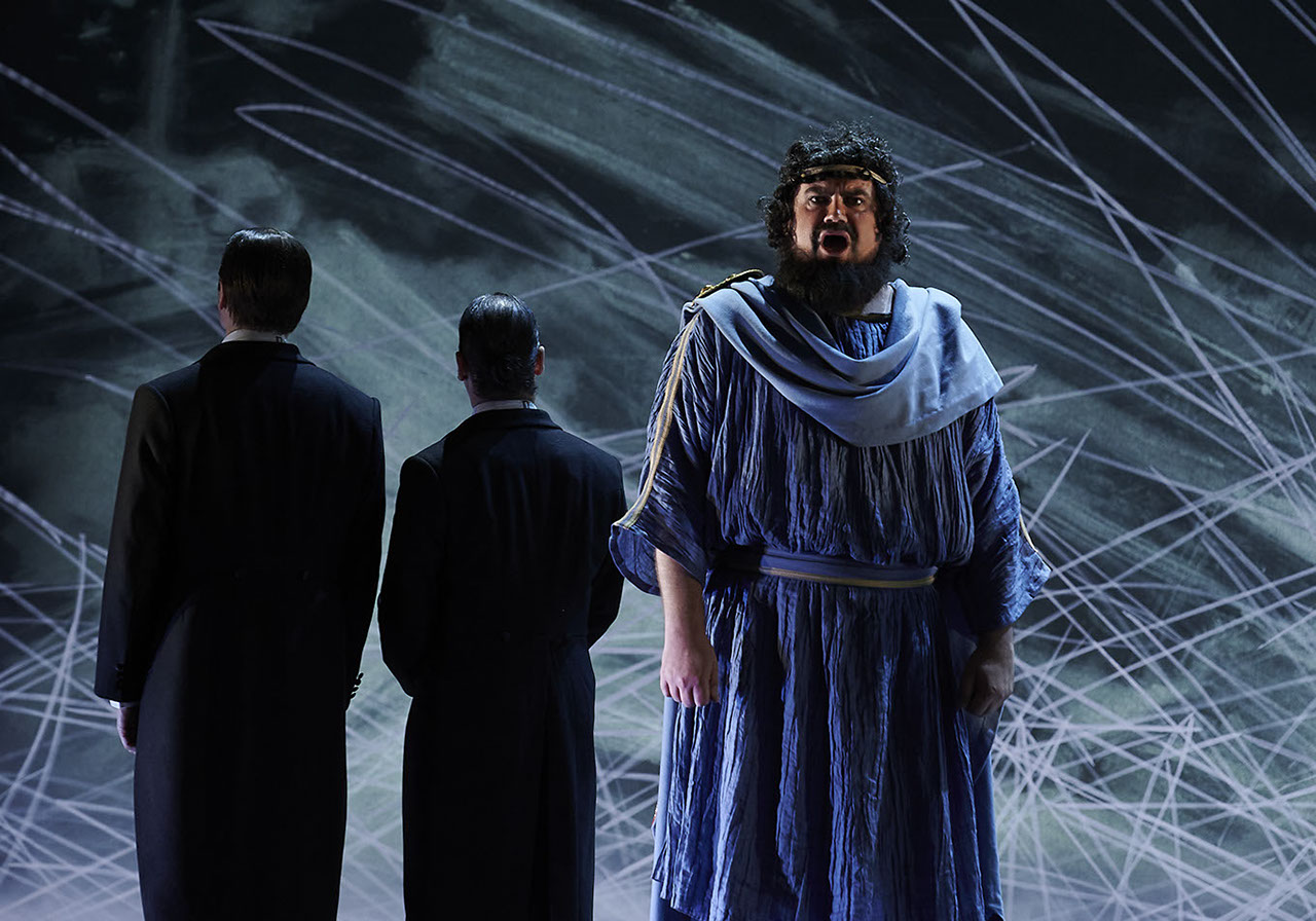 Am Ende Licht, S. Stephens, Regie E. Goerden, Merlo/Stengl, Rodewald, Dörr, Meguid, Röhrle, Hauter, Mühlenweg, Massafra, Krappatsch, Foto Ribbe